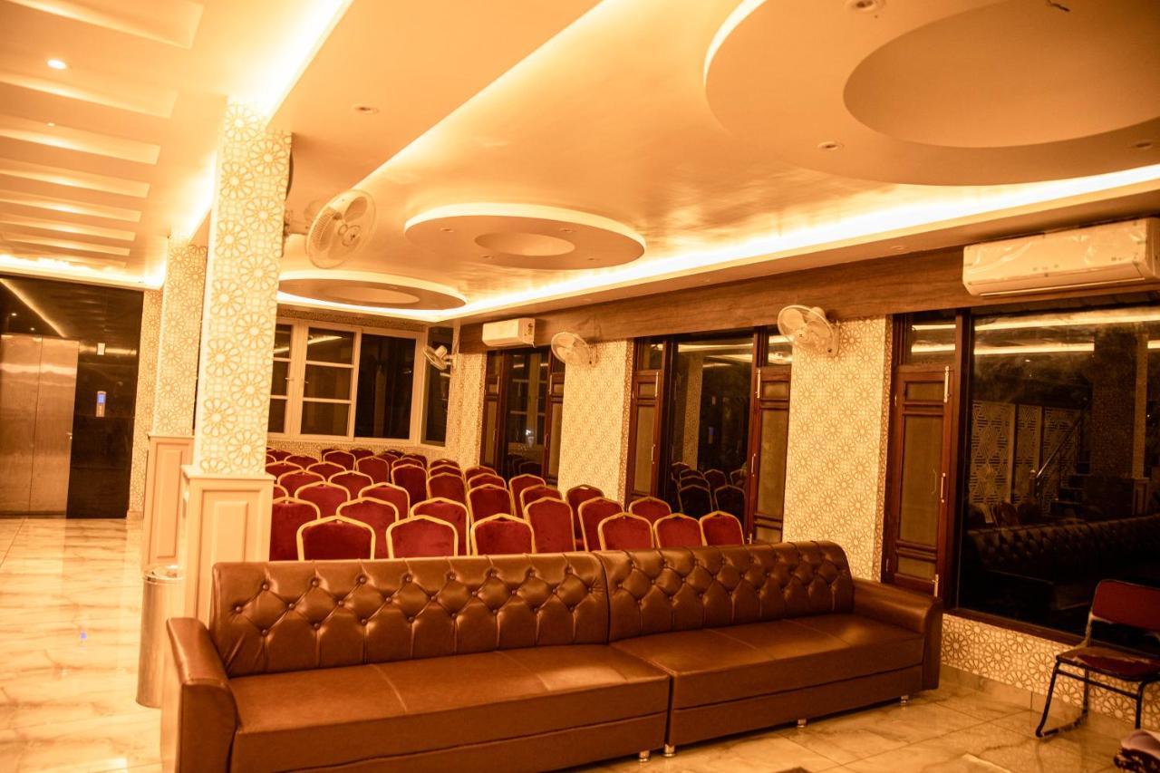Hotel The Florence Чамба Экстерьер фото